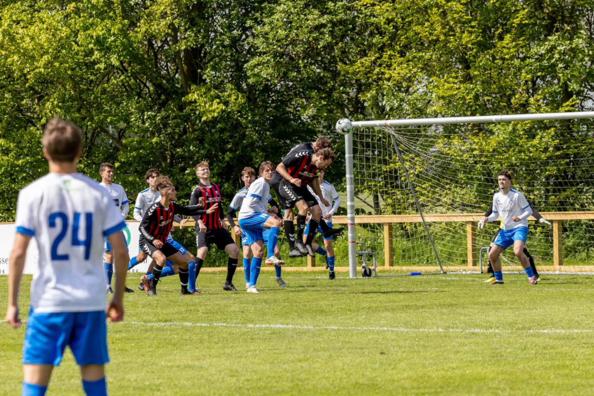 LOKALDERBY MED INTENSITET, TEMPO OG TRE VIGTIGE POINT!
